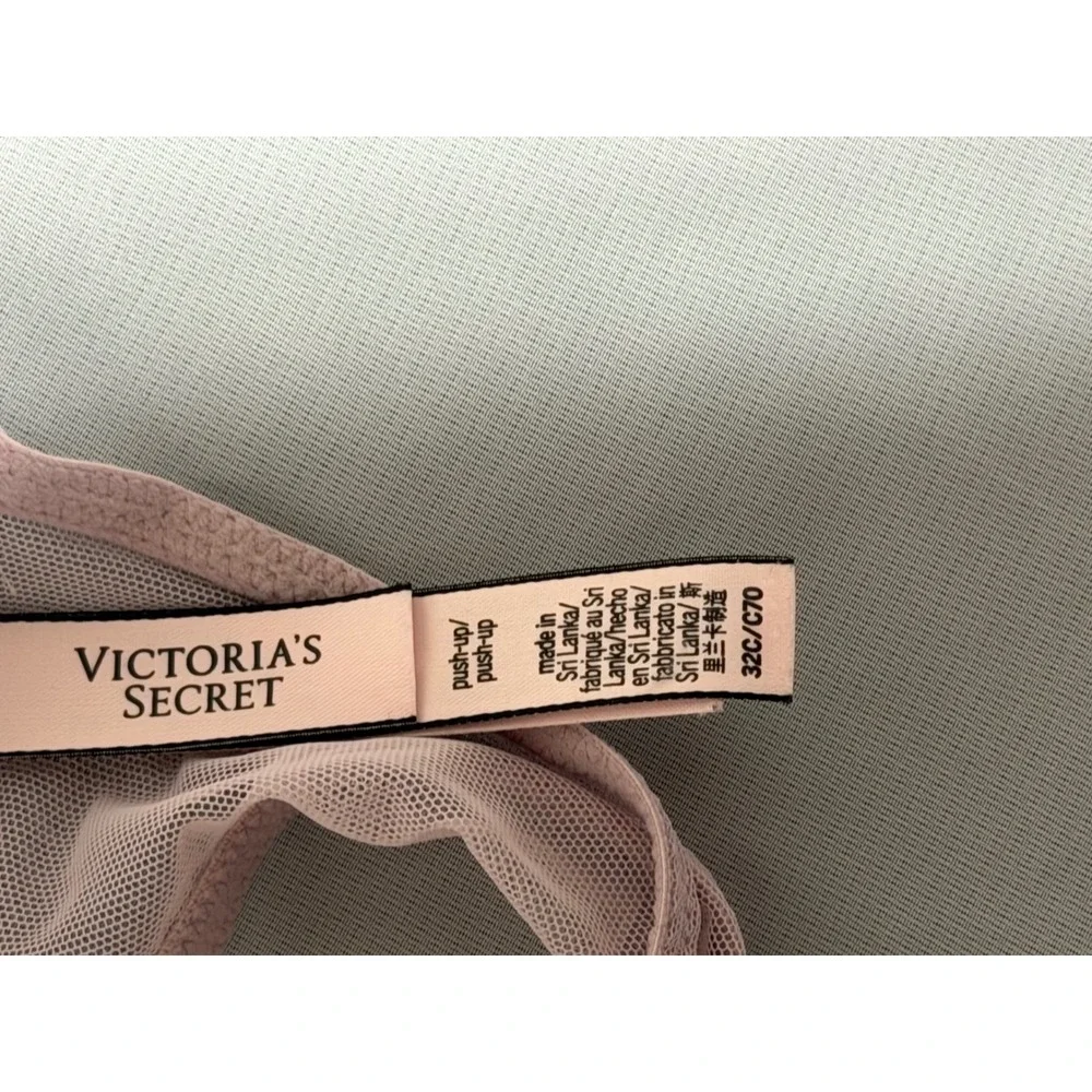 Victorias Secret Push-Up Bra 32C Purple Floral Lace Front Close T-Back